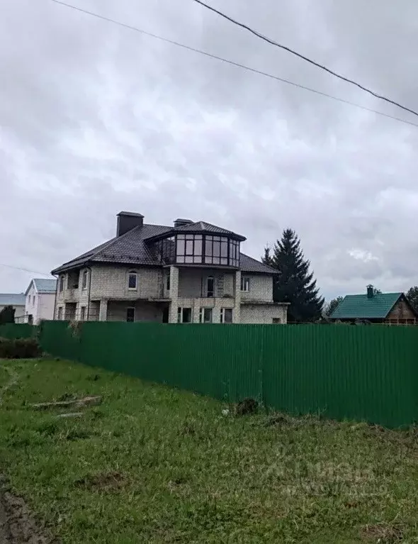 Коттедж в Орловская область, Мценск ул. А. Шаболкина, 11 (318 м) - Фото 1