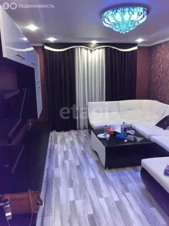 2-комнатная квартира: Железноводск, улица Ленина, 119А (79.6 м) - Фото 1