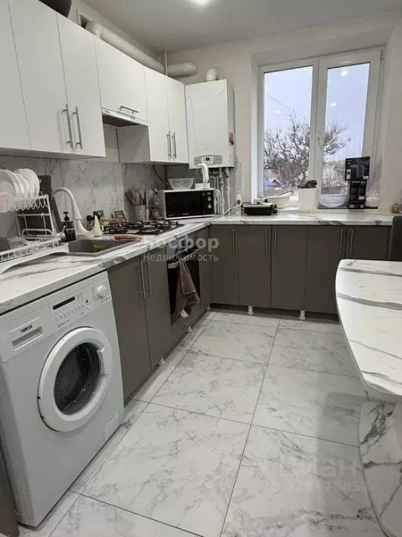 3-к кв. Крым, Ленино пгт ул. Лесная, 7 (71.7 м) - Фото 1