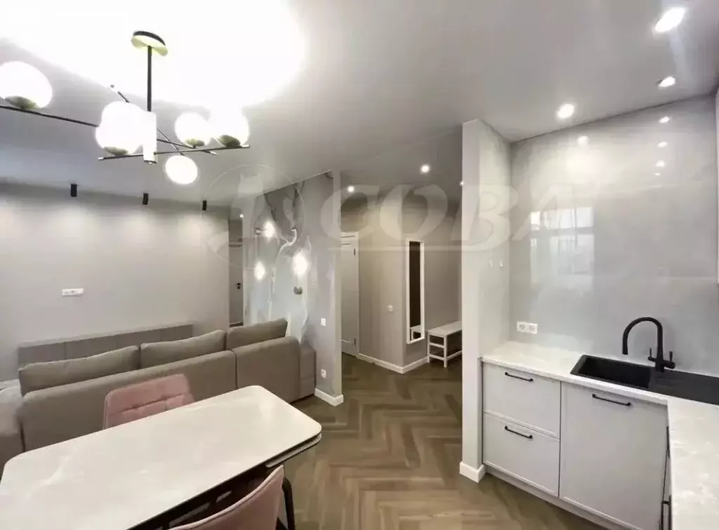 2-комнатная квартира: Тюмень, улица Газовиков, 73к3 (73.8 м) - Фото 2