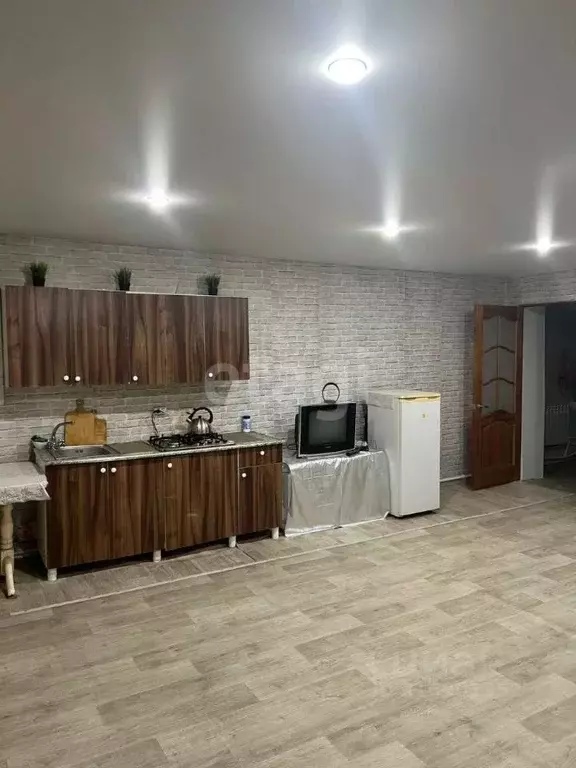 2-к кв. Белгородская область, Валуйки пер. Энергетиков, 18 (40.2 м) - Фото 1