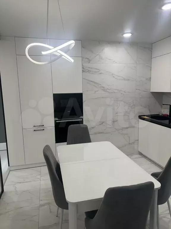 2-к. квартира, 56 м, 1/9 эт. - Фото 1