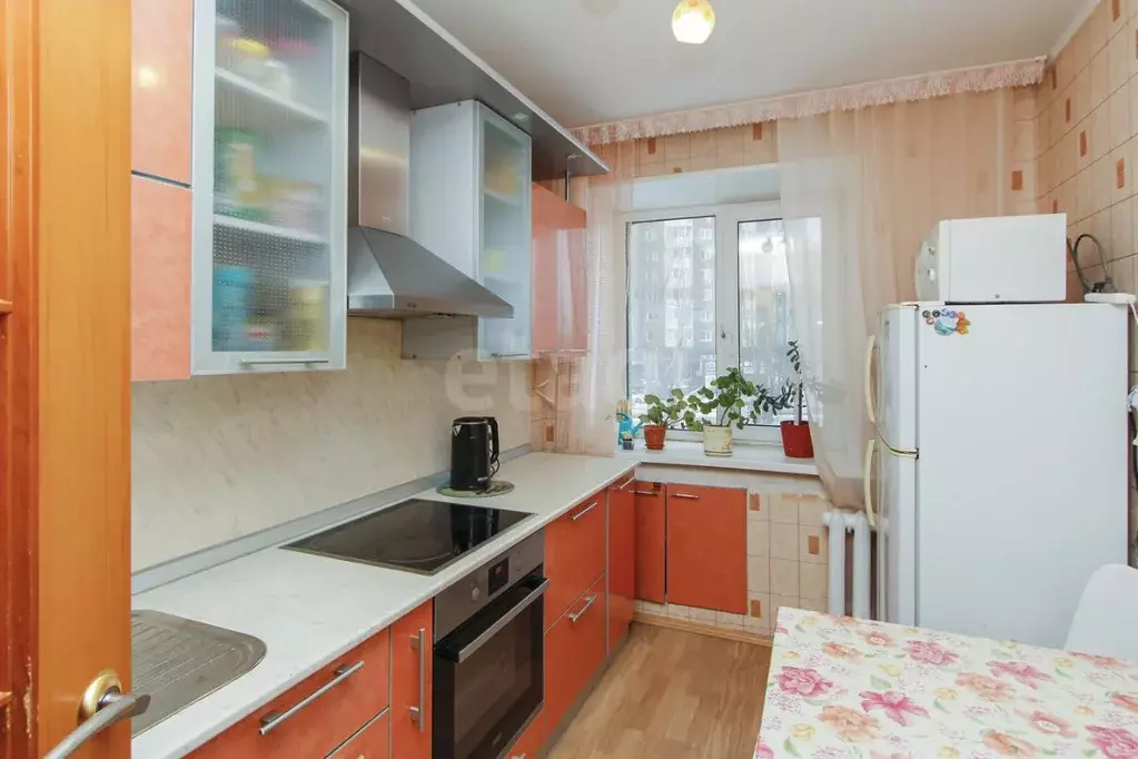 3-к кв. Тюменская область, Тюмень Ямская ул., 71А (59.4 м) - Фото 1