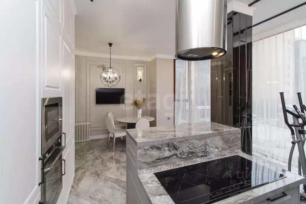 3-к кв. Тюменская область, Тюмень ул. Максима Горького, 53 (119.1 м) - Фото 1