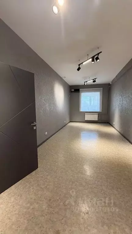 Офис в Самарская область, Тольятти Офицерская ул., 12В (25 м) - Фото 2