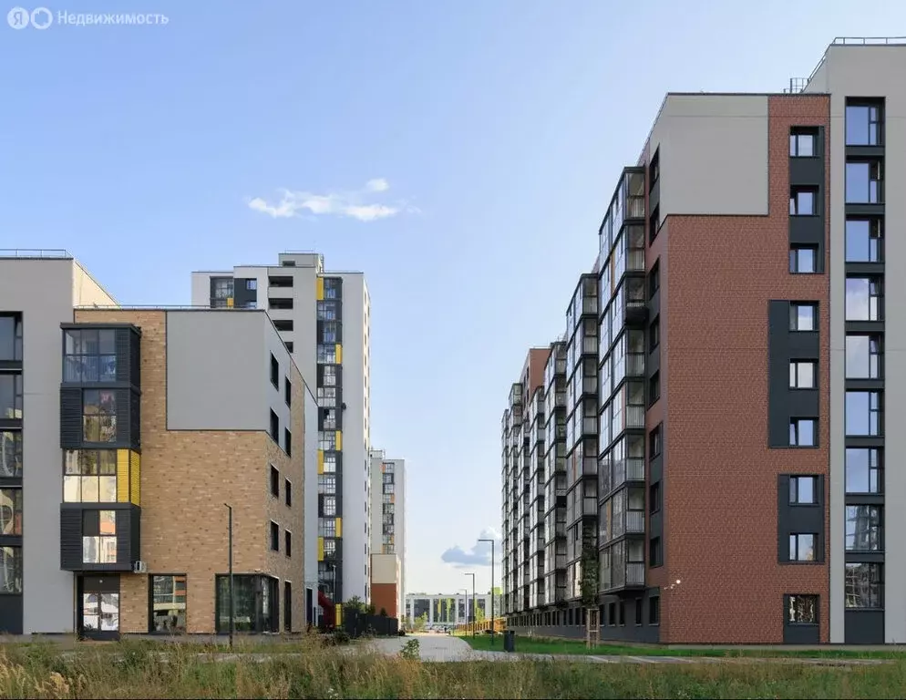 Квартира-студия: Набережные Челны, улица Вазила Мавликова, 4 (31.6 м) - Фото 1