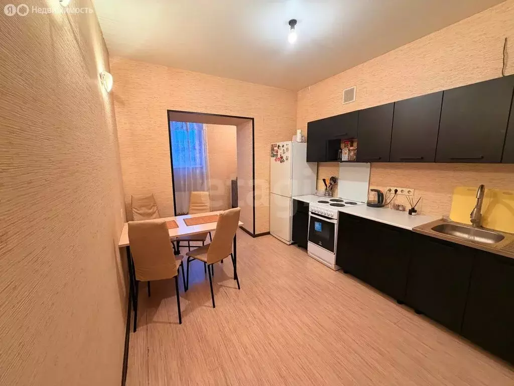 1-комнатная квартира: Тюмень, улица Дружбы, 75 (38.5 м) - Фото 1