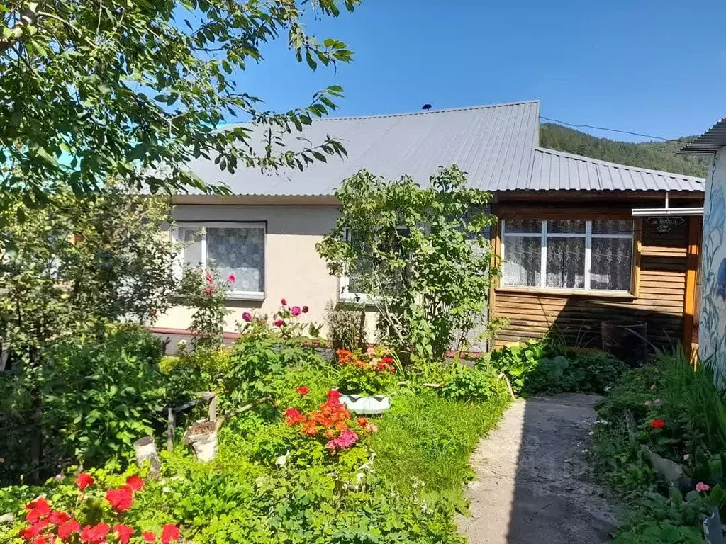 Дом в Алтай, Майминский район, с. Бирюля Новая ул., 5 (69 м) - Фото 1