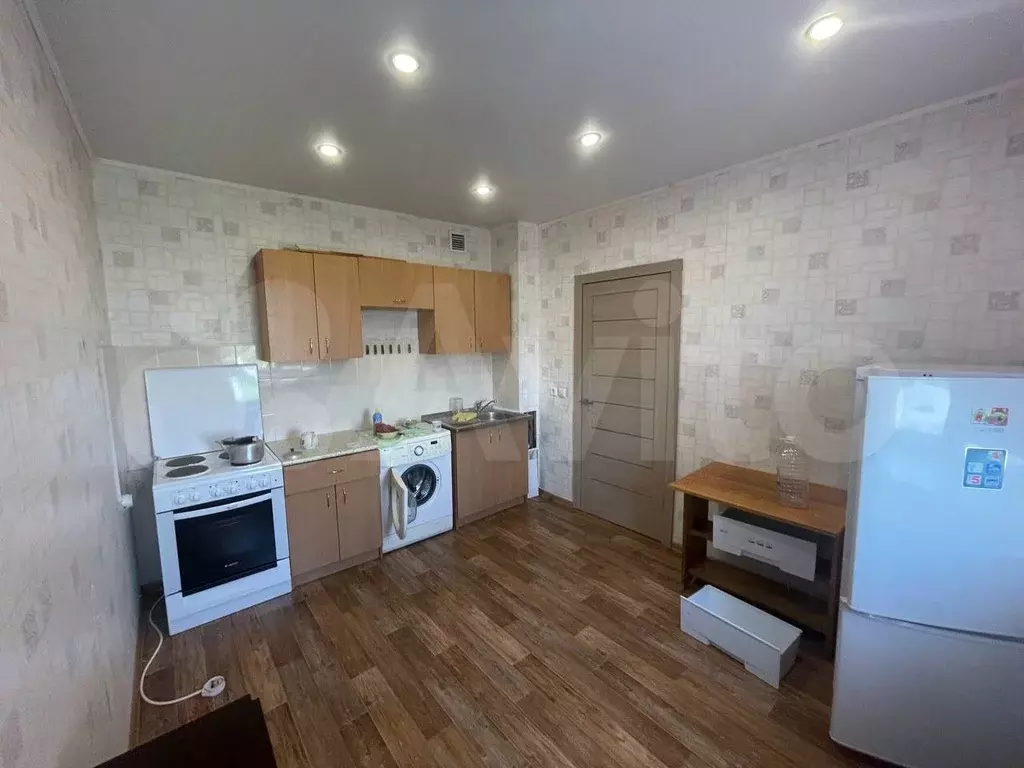 1-к. квартира, 40 м, 9/15 эт. - Фото 0