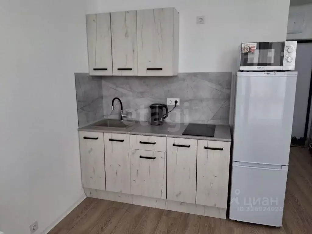 Студия Тюменская область, Тюмень ул. Юрия Рогачева, 11к1 (23.0 м) - Фото 1