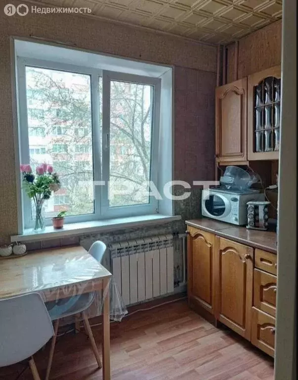 3-комнатная квартира: Воронеж, улица Гаршина, 21 (70 м) - Фото 0