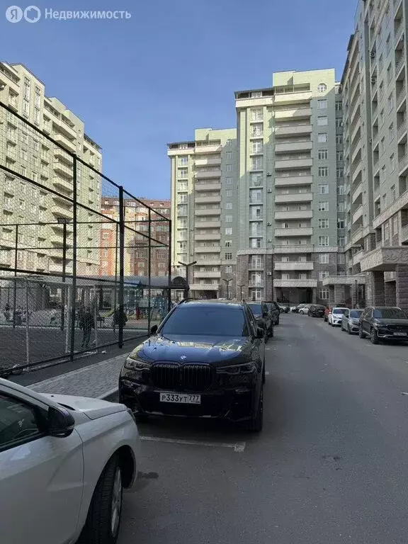 3-комнатная квартира: Махачкала, улица Титова, 144к2 (138.8 м) - Фото 0