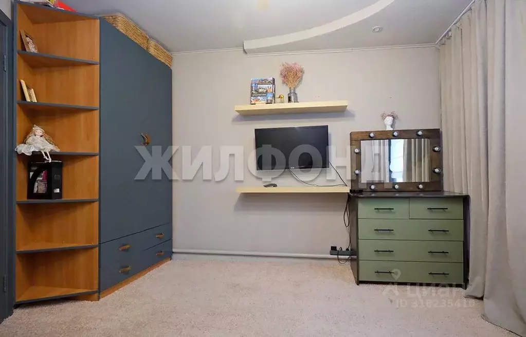 Дом в Новосибирская область, Новосибирск Дальняя ул. (100 м) - Фото 1