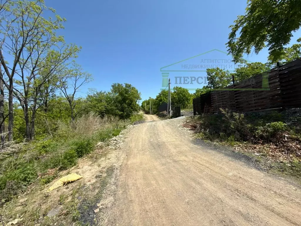Участок в Приморский край, Артем Кристалл садовое товарищество, 242 ... - Фото 1