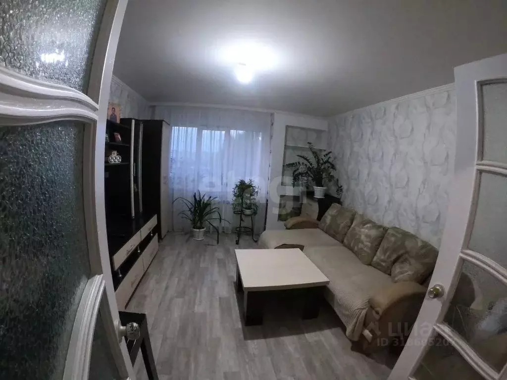 3-к кв. Брянская область, Брянск ул. Брянского Фронта, 12 (64.0 м) - Фото 0