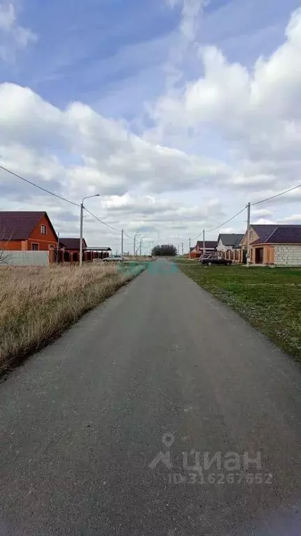 Участок в Белгородская область, Новый Оскол ул. Каштановая, 6 (15.0 ... - Фото 0