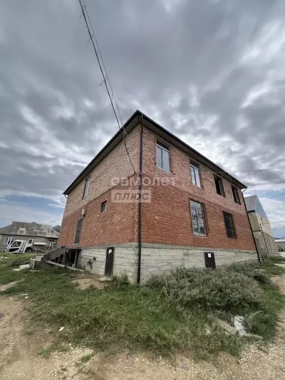 Дом в Дагестан, Махачкала городской округ, с. Шамхал-Термен 15-я улица ... - Фото 1