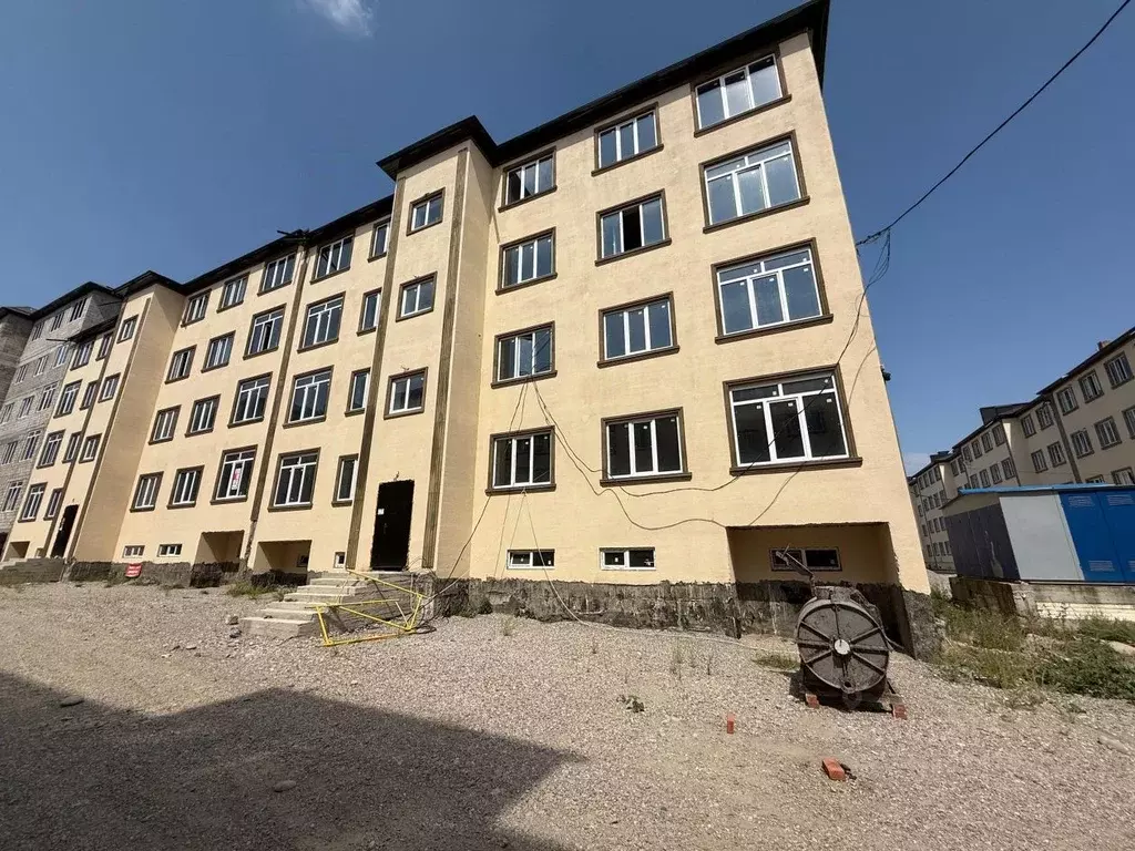 2-к кв. Кабардино-Балкария, Нальчик ул. Солнечная, 122 (64.0 м) - Фото 0
