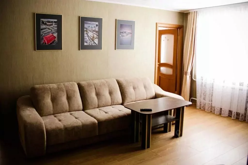 3-к кв. Омская область, Омск ул. Чапаева, 81 (62.0 м) - Фото 1