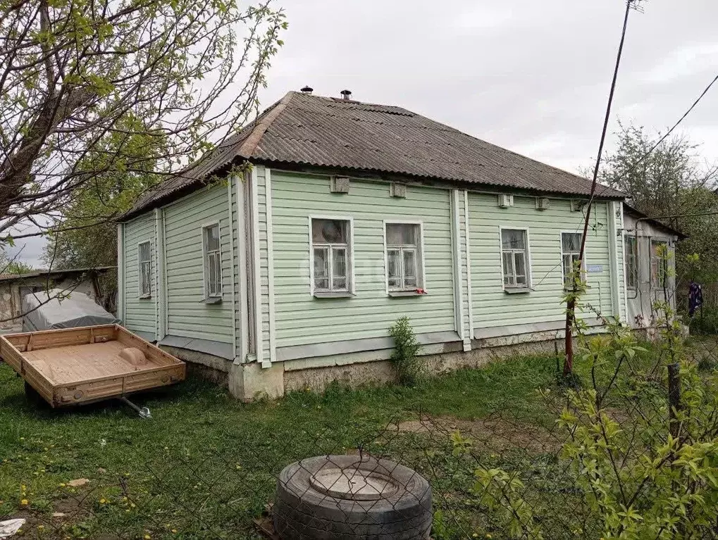 Дом в Белгородская область, Старооскольский городской округ, с. ... - Фото 0