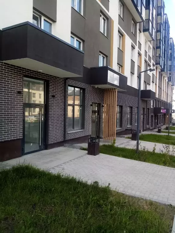 Торговая площадь в Свердловская область, Екатеринбург ул. Тюльпановая, ... - Фото 1