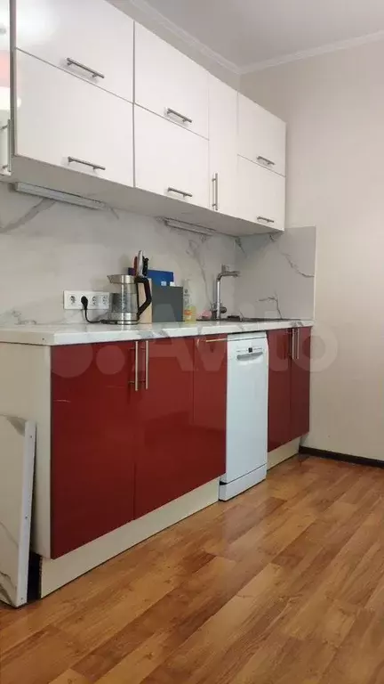 4-к. квартира, 80 м, 1/9 эт. - Фото 0