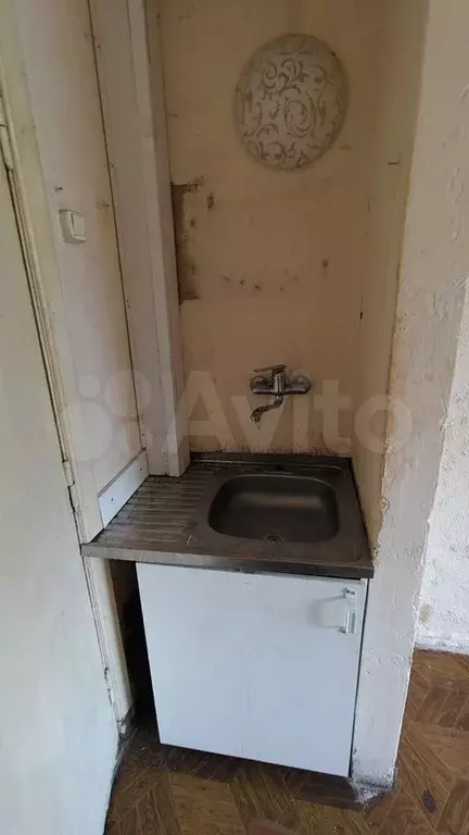 Комната 12,1 м в 6-к., 1/5 эт. - Фото 1