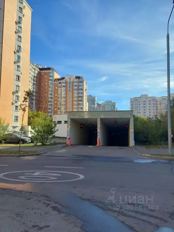 Гараж в Москва Новорогожская ул., 8 (13 м) - Фото 1