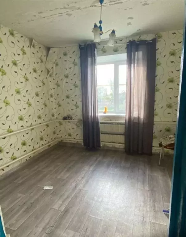 Дом в Саратовская область, Красноармейский район, Гвардейское ... - Фото 0
