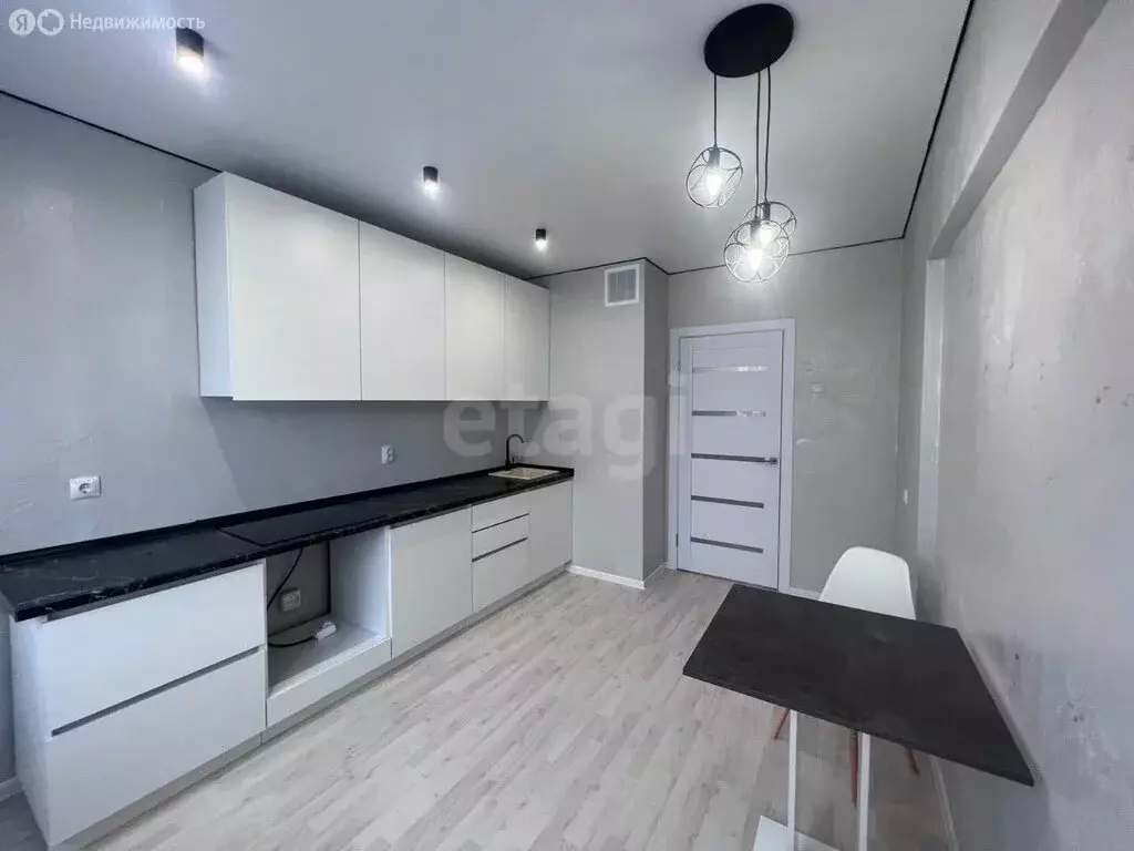 2-комнатная квартира: Калуга, Минская улица, 23к1 (62.6 м) - Фото 1