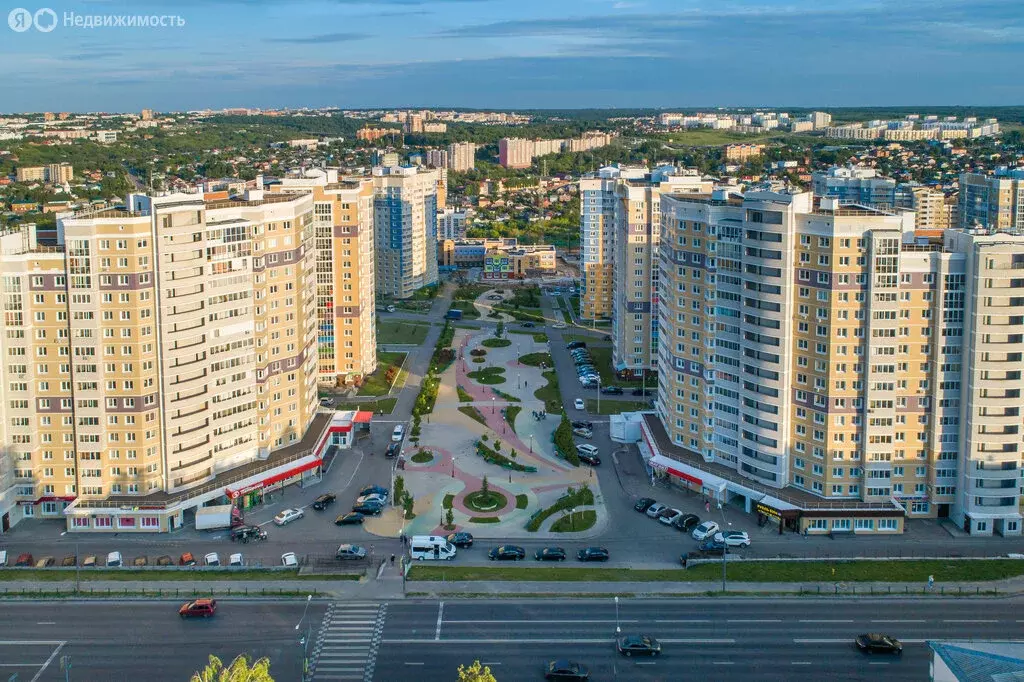 2-комнатная квартира: Чебоксары, улица Василия Алендея, 3 (67 м) - Фото 1