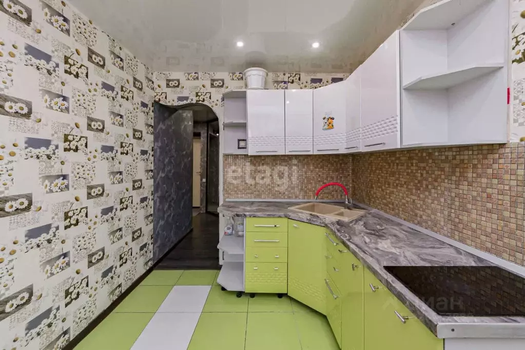 2-к кв. Тюменская область, Тюмень ул. Станционная, 38Б (47.9 м) - Фото 1