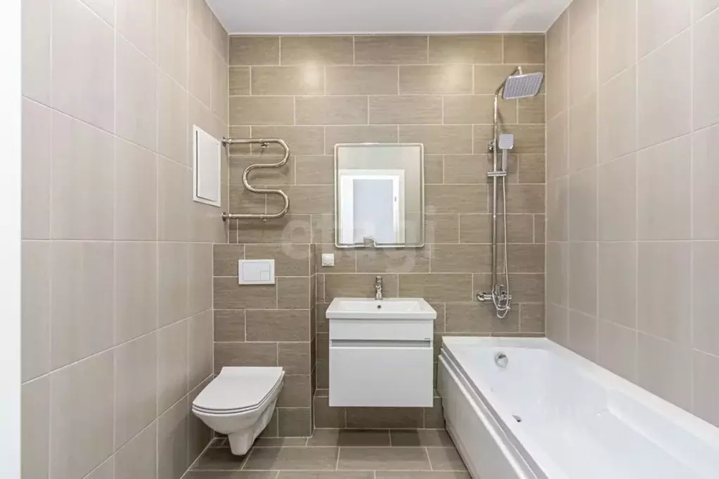 1-к кв. Тюменская область, Тюмень ул. Фармана Салманова, 21 (30.9 м) - Фото 1