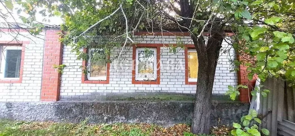 Дом в Белгородская область, Старооскольский городской округ, с. ... - Фото 1