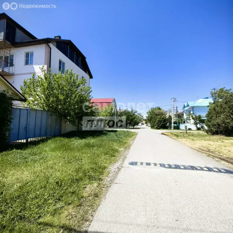 Дом в село Витязево, Уютная улица, 4 (270 м) - Фото 1