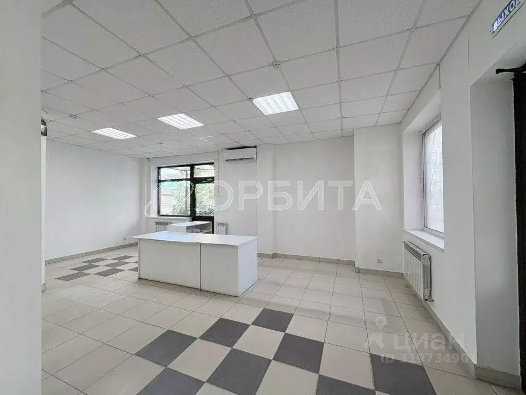 Помещение свободного назначения в Тюменская область, Тюмень Заречный ... - Фото 1