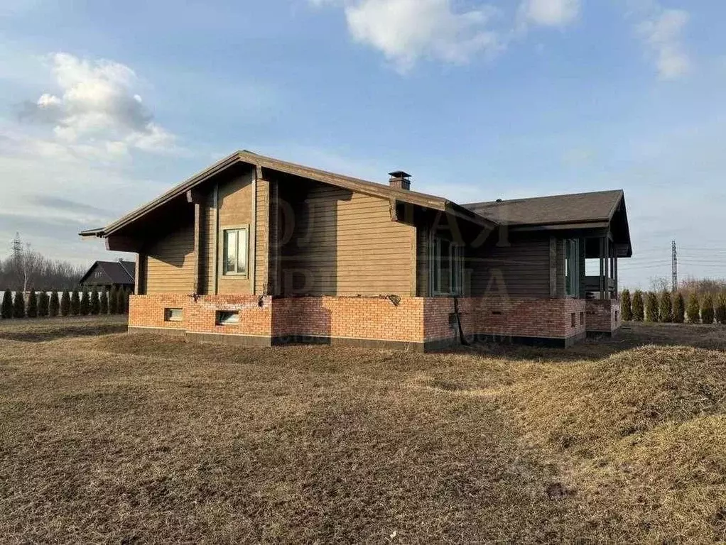 Дом в Белгородская область, Белгород пер. 3-й Корочанский, 14 (370 м) - Фото 1