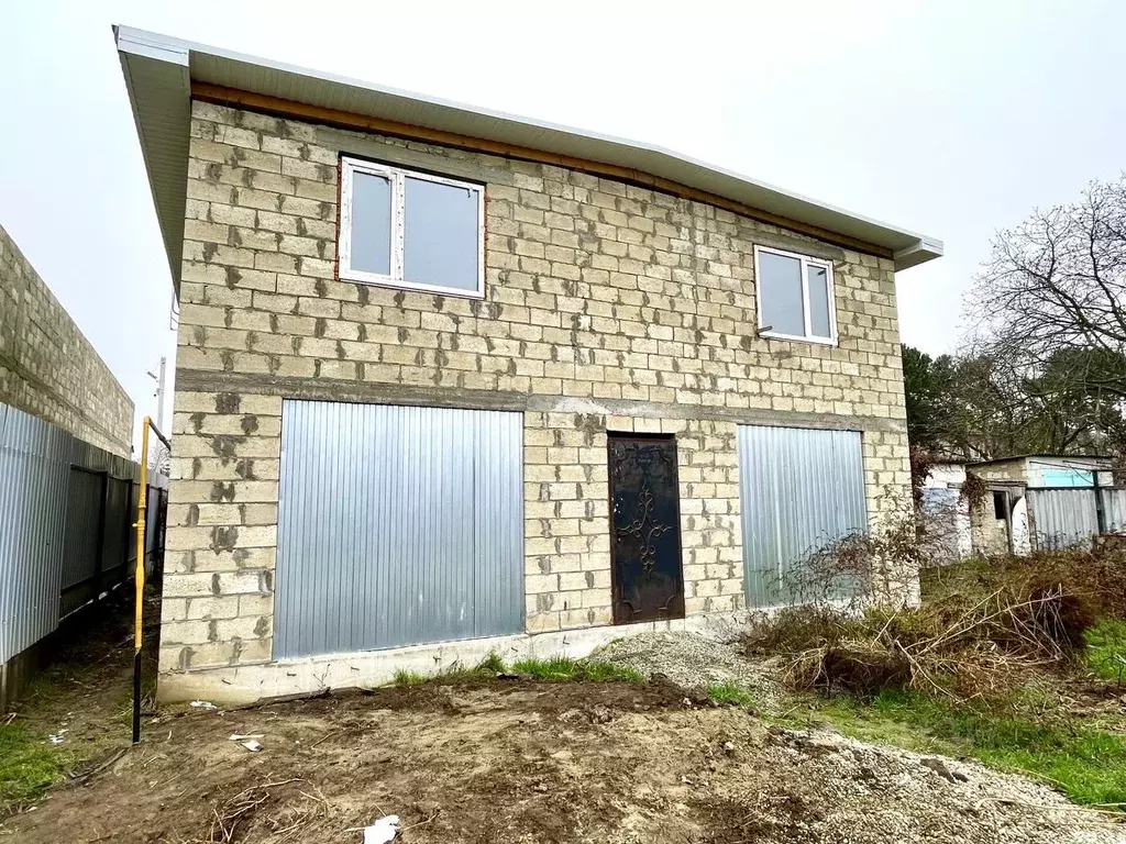 Дом в Краснодарский край, Темрюк Краснодарская ул., 151 (130 м) - Фото 1