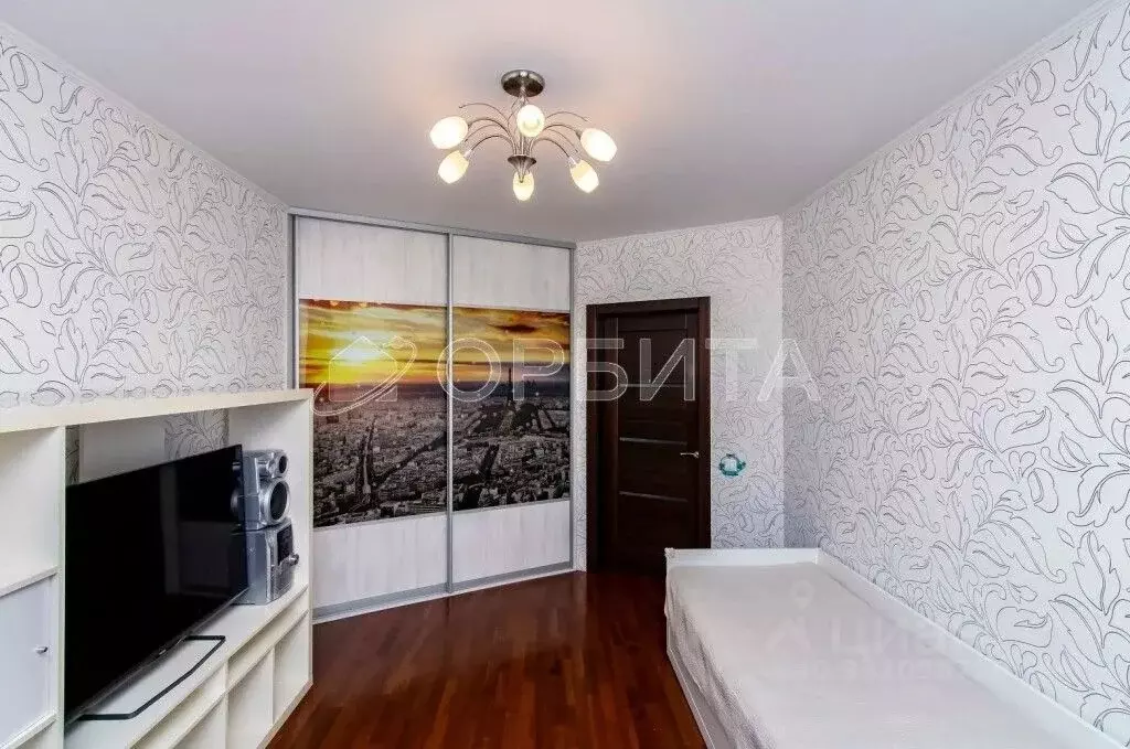 3-к кв. Тюменская область, Тюмень ул. Герцена, 82/1 (110.2 м) - Фото 2