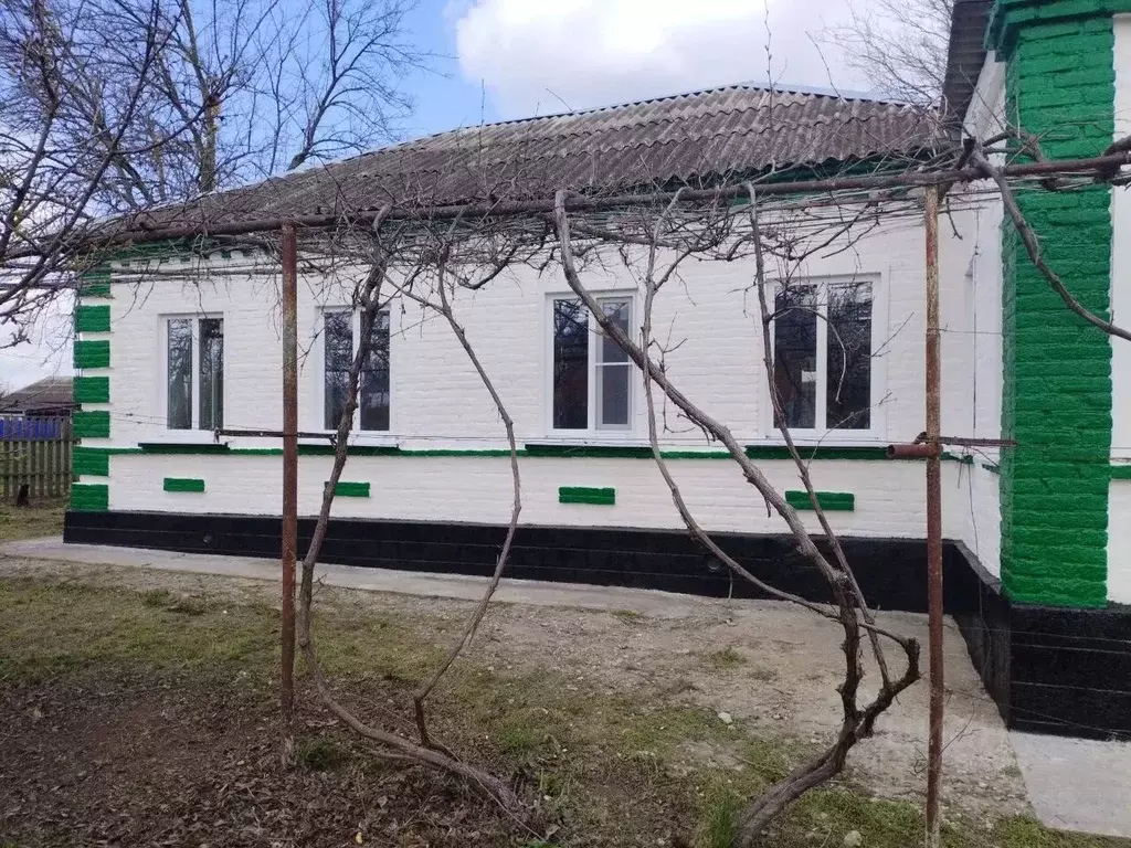 Дом в Краснодарский край, Ленинградский муниципальный округ, ... - Фото 1