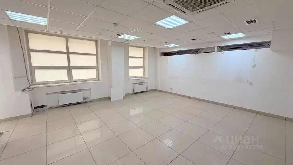 Помещение свободного назначения в Омская область, Омск просп. Мира, ... - Фото 1