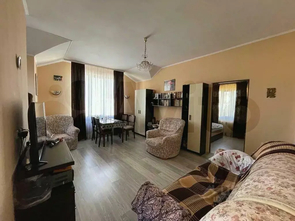 Дом в Крым, Бахчисарайский район, с. Угловое ул. Гунько, 77 (77 м) - Фото 1