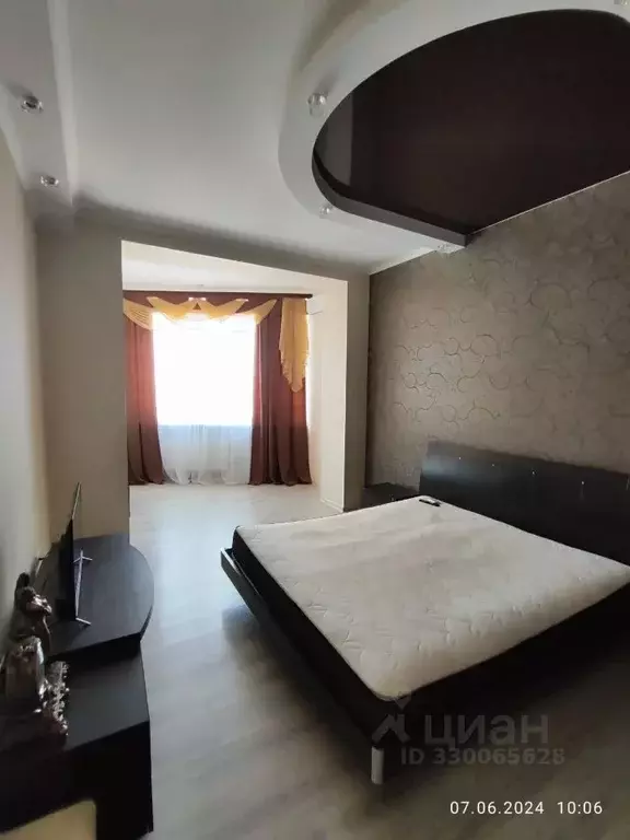3-к кв. Крым, Симферополь ул. Ростовская, 19Б (100.0 м) - Фото 1