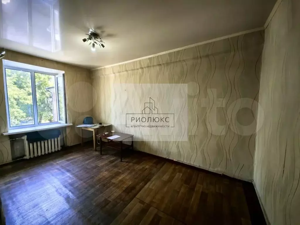 Комната 11,9 м в 3-к., 2/2 эт. - Фото 1