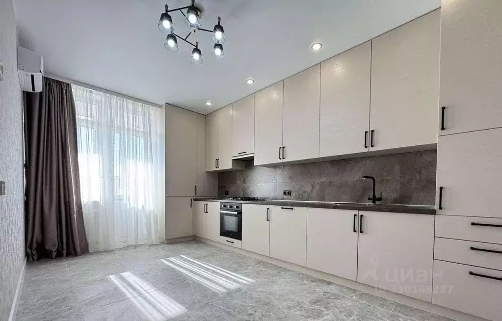 2-к кв. Краснодарский край, Анапа ул. Толстого, 27 (74.2 м) - Фото 2