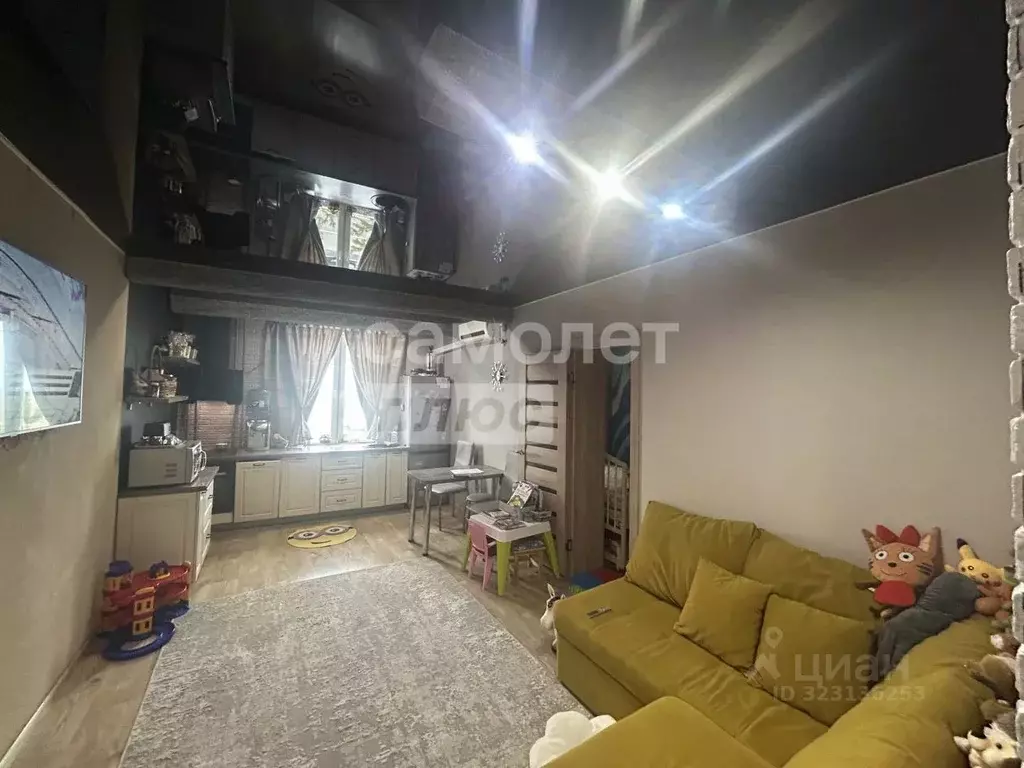 2-к кв. Курганская область, Курган Заозерный жилрайон, 5-й мкр, 17к3 ... - Фото 1