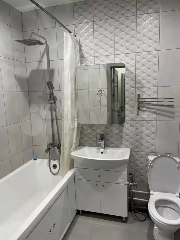 1-к. квартира, 40 м, 8/17 эт. - Фото 1