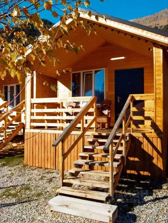 Дом в Карачаево-Черкесия, Зеленчукский район, с. Архыз ул. Банковская, ... - Фото 2