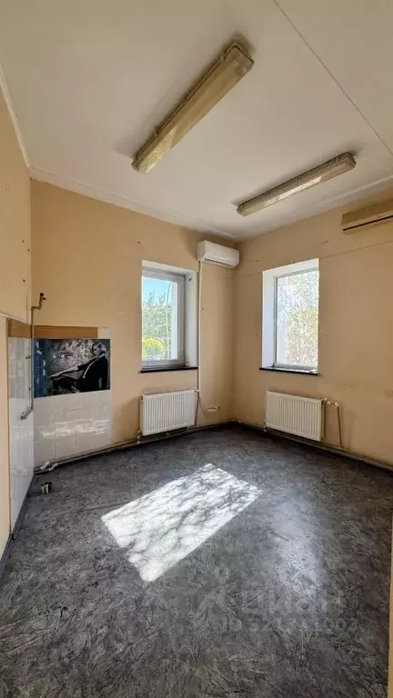 Офис в Крым, Феодосия ул. Свиридовых, 1 (16 м) - Фото 1