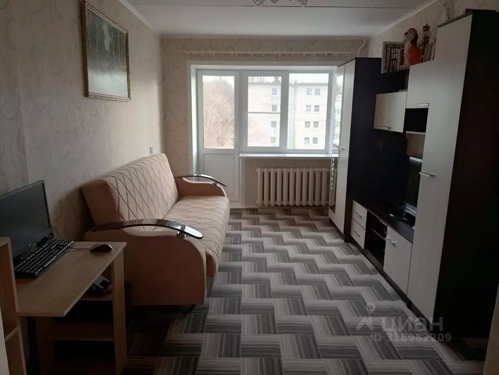 2-к кв. Новгородская область, Старая Русса ул. Александровская, 17 ... - Фото 0